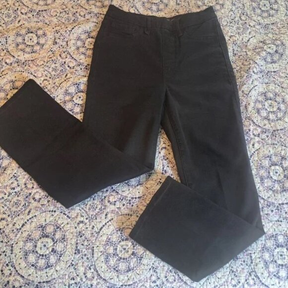 "Good American" Straight Leg pull-on Jeans - Picture 2 of 6